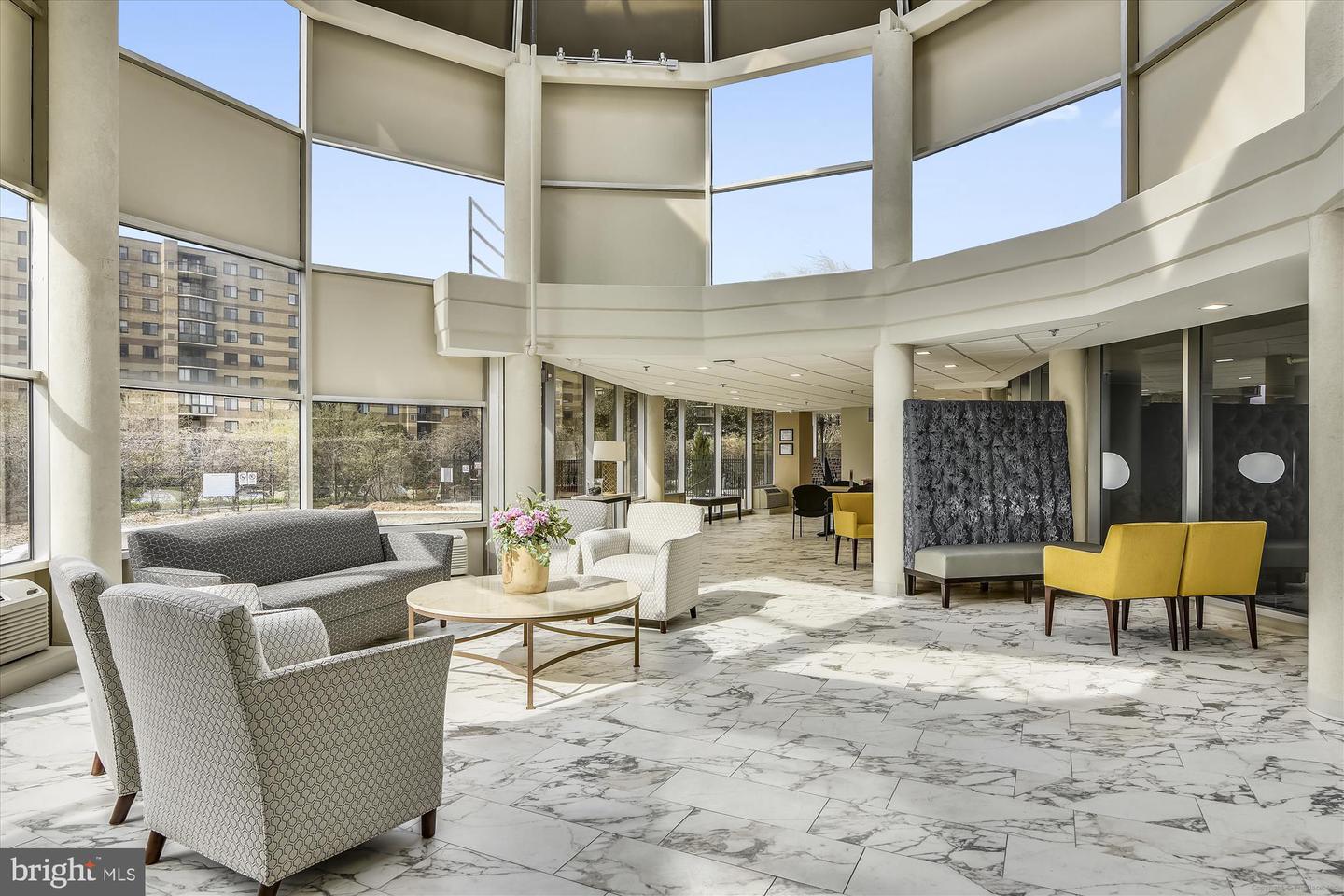 8380 GREENSBORO DR #319, MCLEAN, Virginia 22102, 2 Bedrooms Bedrooms, ,2 BathroomsBathrooms,Residential,For sale,8380 GREENSBORO DR #319,VAFX2274176 MLS # VAFX2274176