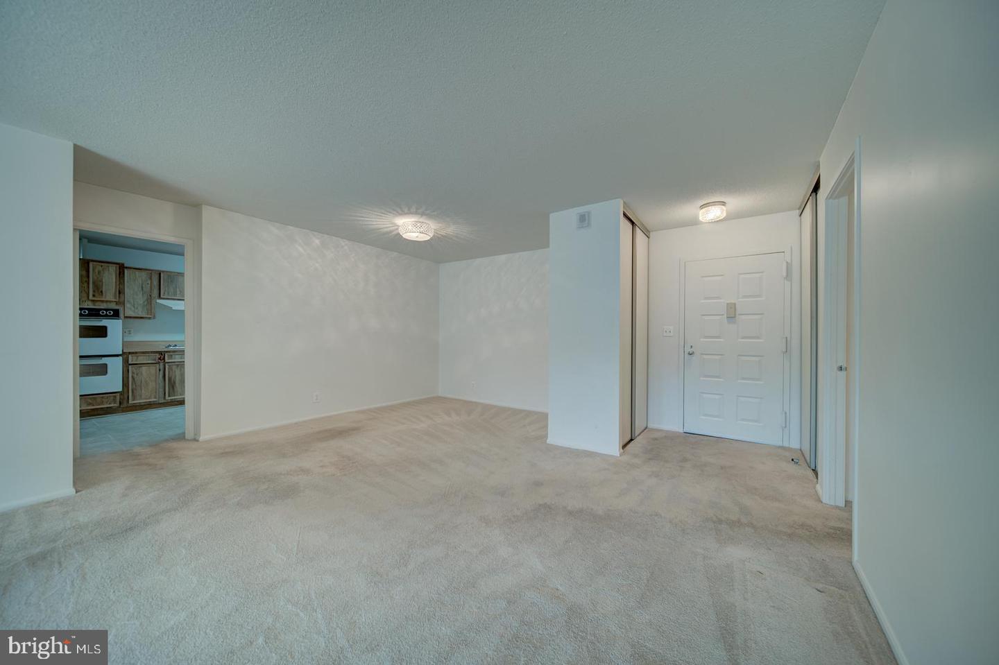 8380 GREENSBORO DR #319, MCLEAN, Virginia 22102, 2 Bedrooms Bedrooms, ,2 BathroomsBathrooms,Residential,For sale,8380 GREENSBORO DR #319,VAFX2274176 MLS # VAFX2274176