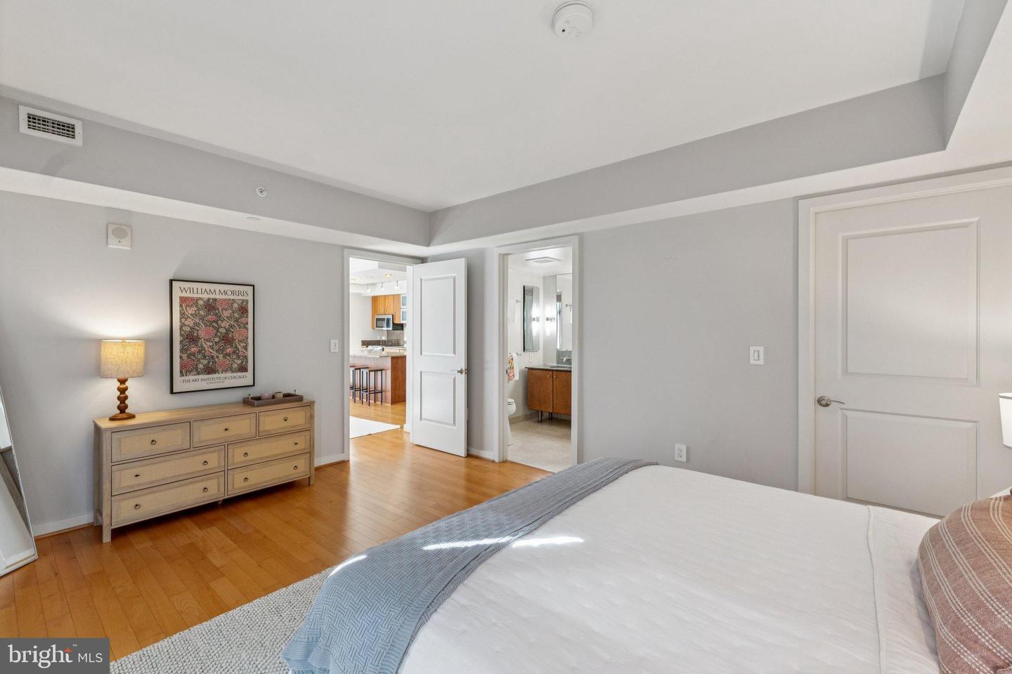 1025 1ST ST SE #713, WASHINGTON, District Of Columbia 20003, 2 Bedrooms Bedrooms, 5 Rooms Rooms,2 BathroomsBathrooms,Residential,For sale,1025 1ST ST SE #713,DCDC2226920 MLS # DCDC2226920