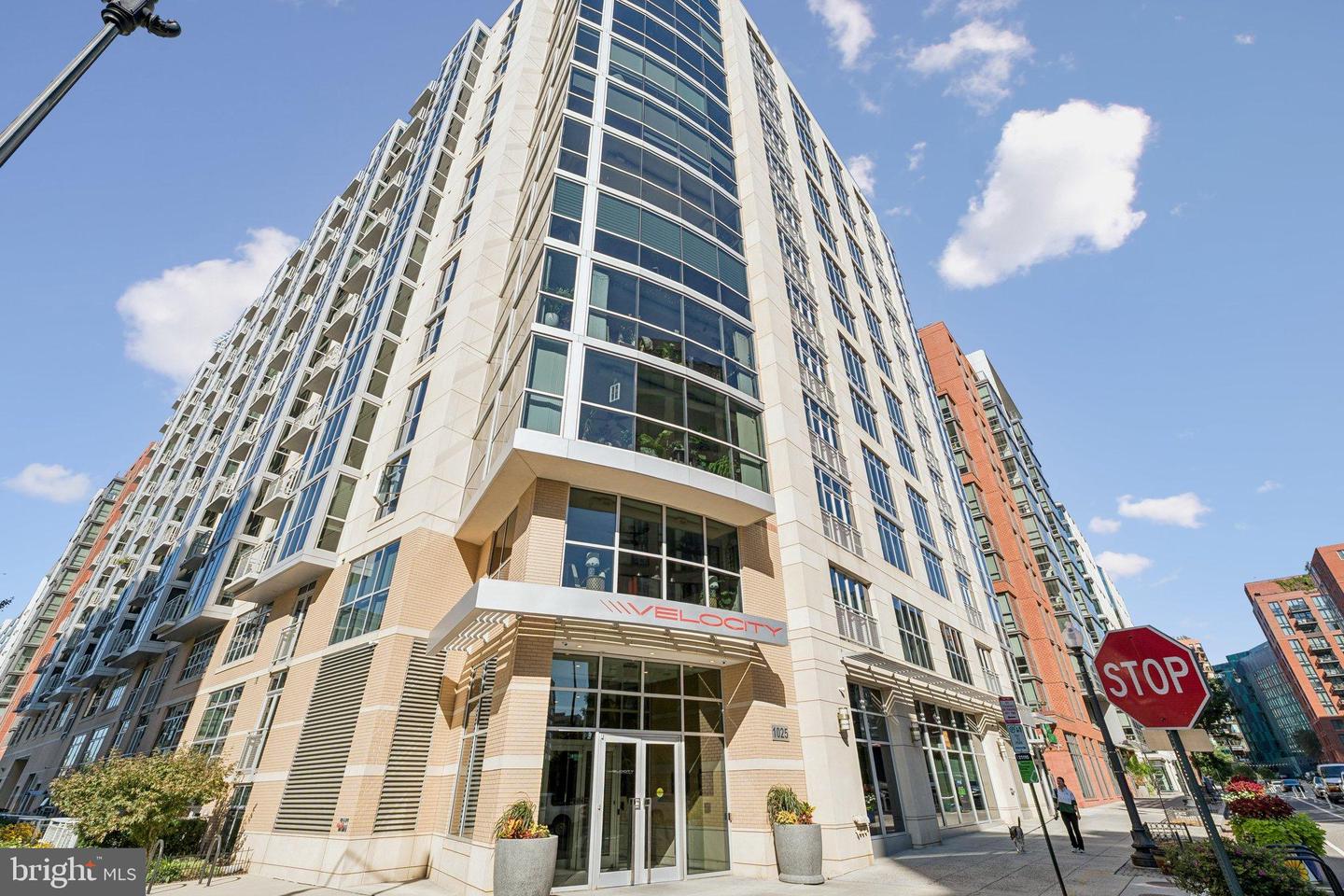 1025 1ST ST SE #713, WASHINGTON, District Of Columbia 20003, 2 Bedrooms Bedrooms, 5 Rooms Rooms,2 BathroomsBathrooms,Residential,For sale,1025 1ST ST SE #713,DCDC2226920 MLS # DCDC2226920