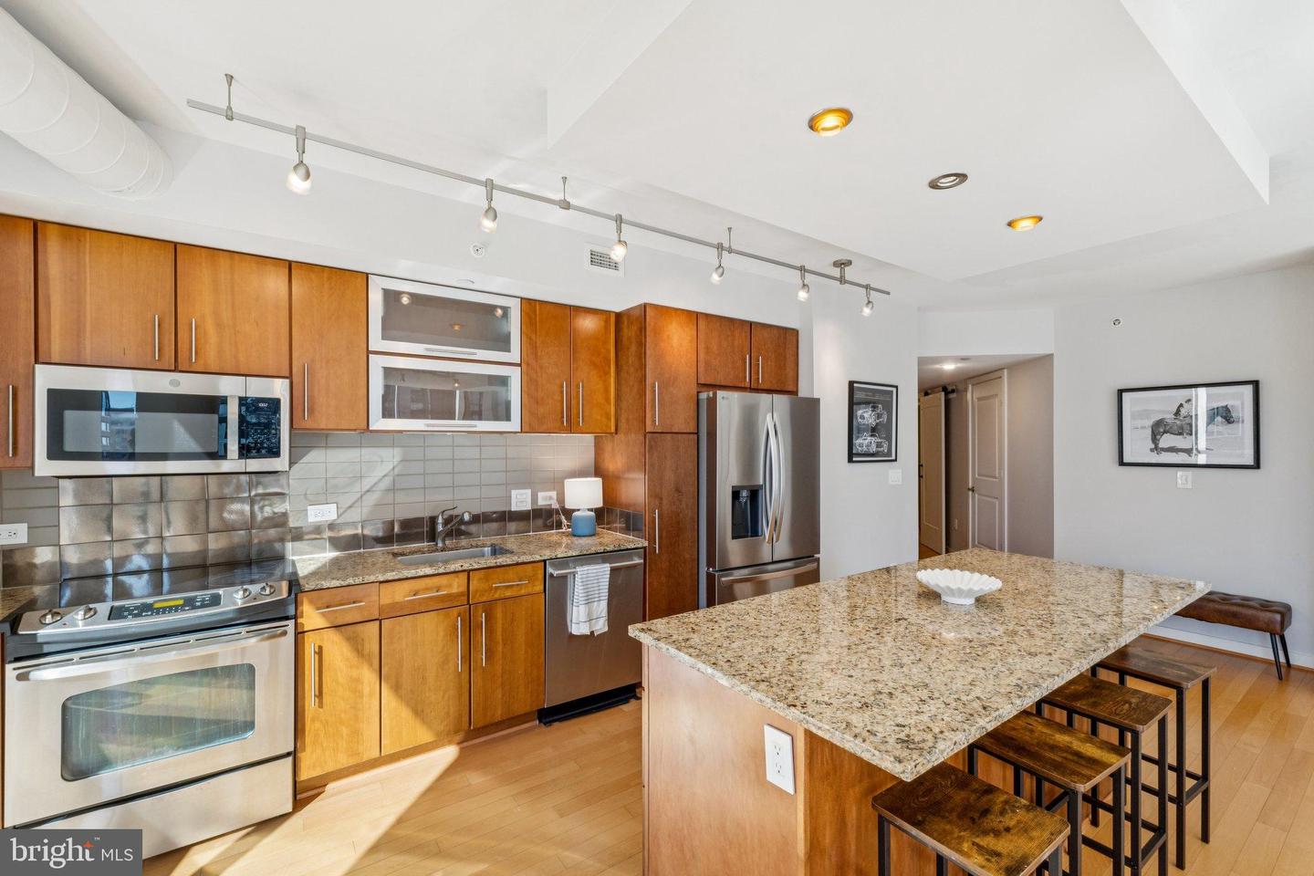 1025 1ST ST SE #713, WASHINGTON, District Of Columbia 20003, 2 Bedrooms Bedrooms, 5 Rooms Rooms,2 BathroomsBathrooms,Residential,For sale,1025 1ST ST SE #713,DCDC2226920 MLS # DCDC2226920