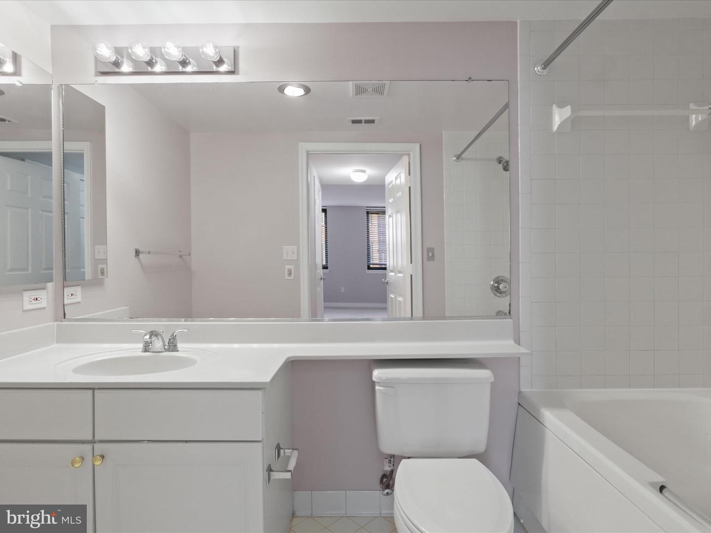 1050 N TAYLOR ST #1-407, ARLINGTON, Virginia 22201, 2 Bedrooms Bedrooms, ,1 BathroomBathrooms,Residential,For sale,1050 N TAYLOR ST #1-407,VAAR2064874 MLS # VAAR2064874
