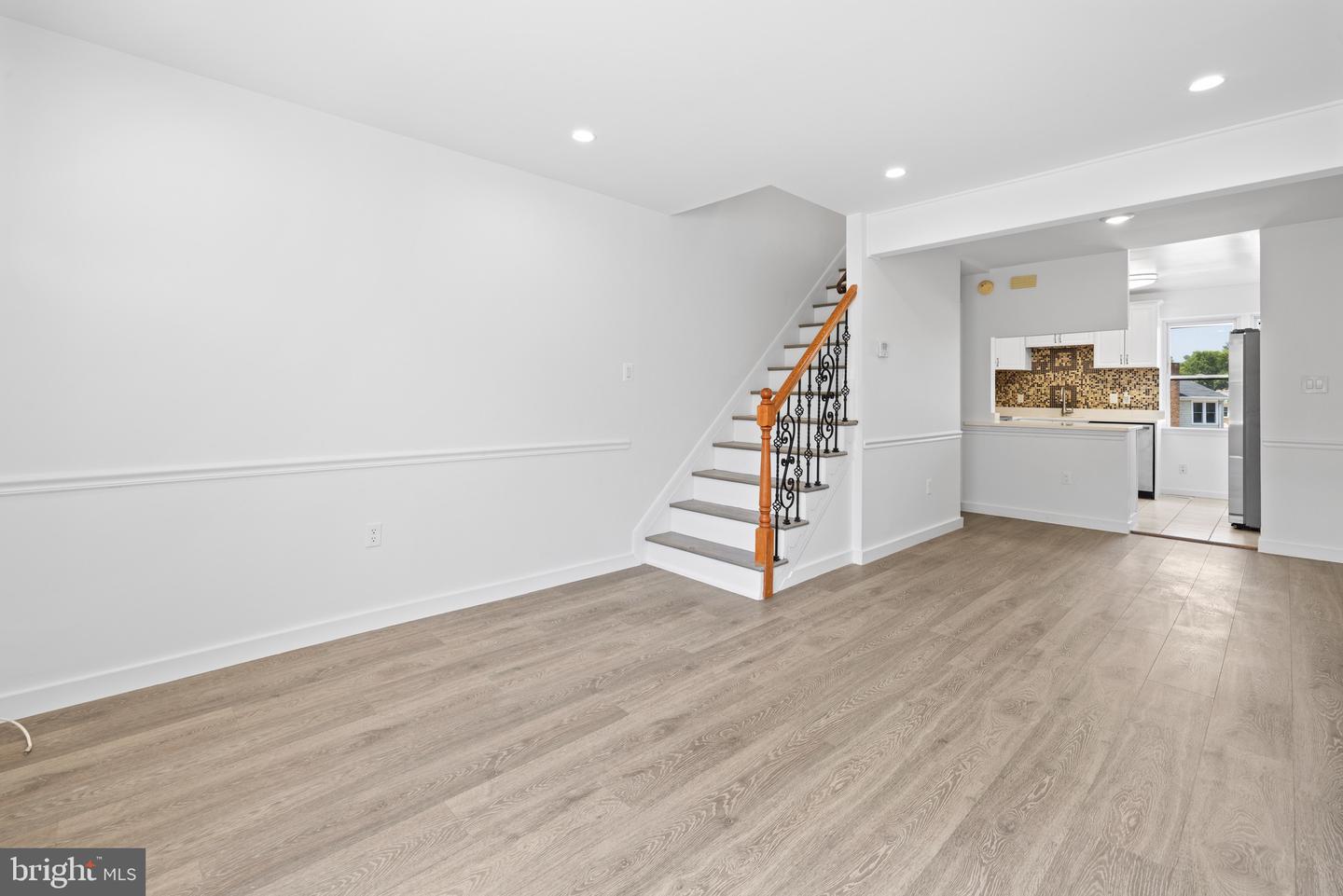 13807 SAUTERNE WAY, CHANTILLY, Virginia 20151, 2 Bedrooms Bedrooms, ,2 BathroomsBathrooms,Residential,For sale,13807 SAUTERNE WAY,VAFX2274198 MLS # VAFX2274198