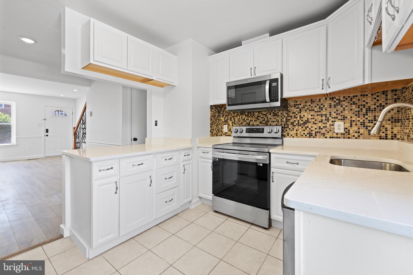 13807 SAUTERNE WAY, CHANTILLY, Virginia 20151, 2 Bedrooms Bedrooms, ,2 BathroomsBathrooms,Residential,For sale,13807 SAUTERNE WAY,VAFX2274198 MLS # VAFX2274198