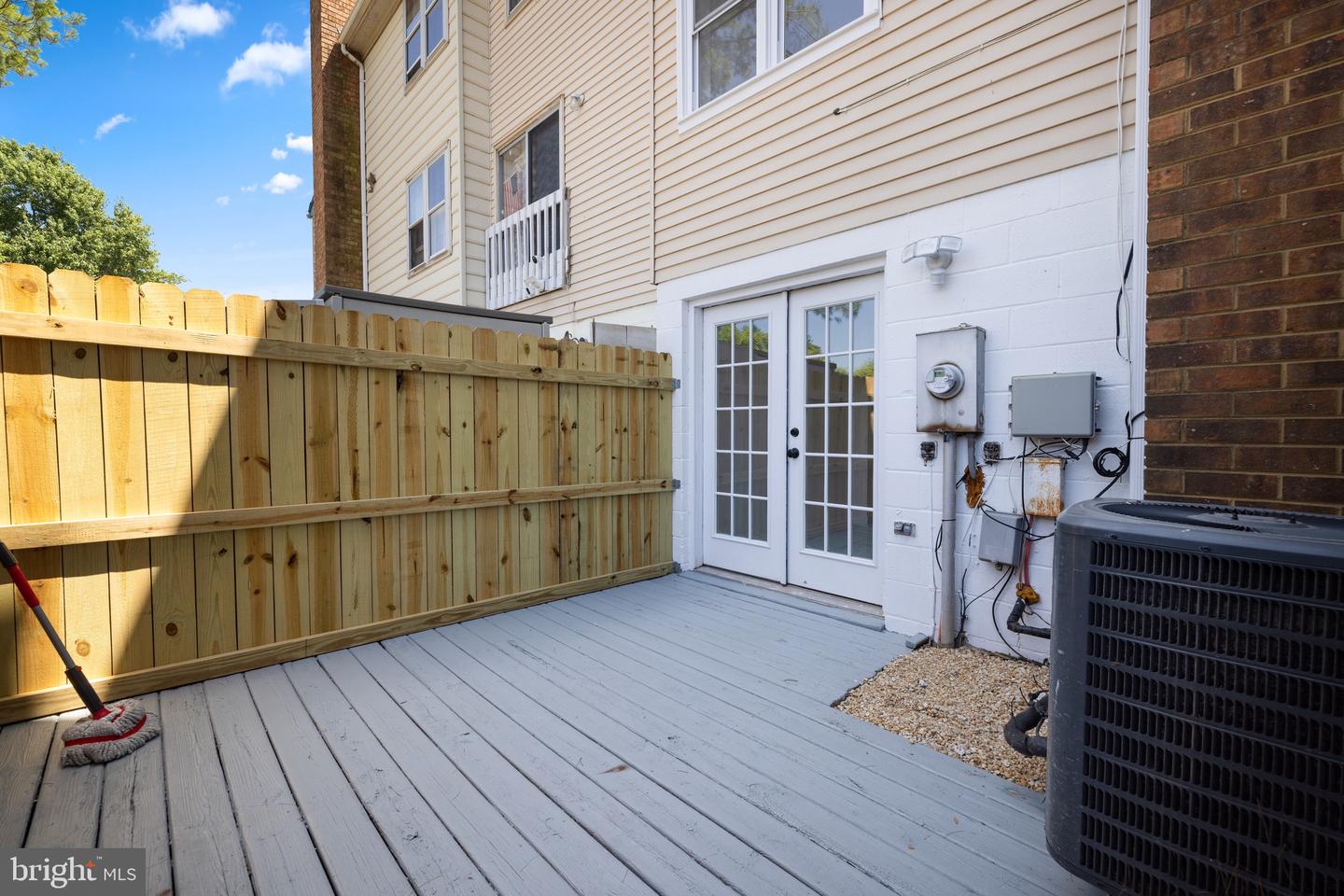 13807 SAUTERNE WAY, CHANTILLY, Virginia 20151, 2 Bedrooms Bedrooms, ,2 BathroomsBathrooms,Residential,For sale,13807 SAUTERNE WAY,VAFX2274198 MLS # VAFX2274198