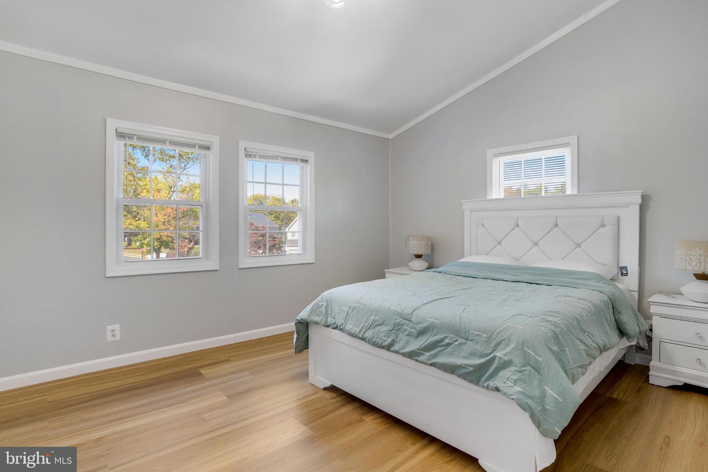 6908 BARRETT, FALLS CHURCH, Virginia 22042, 3 Bedrooms Bedrooms, 8 Rooms Rooms,2 BathroomsBathrooms,Residential,For sale,6908 BARRETT,VAFX2274118 MLS # VAFX2274118