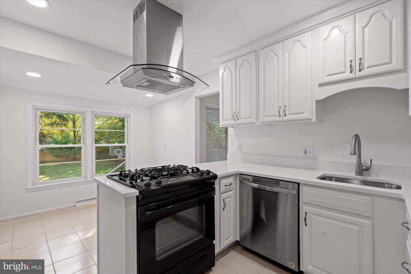 8531 MOUNT VERNON HWY, ALEXANDRIA, Virginia 22309, 5 Bedrooms Bedrooms, ,3 BathroomsBathrooms,Residential,For sale,8531 MOUNT VERNON HWY,VAFX2274124 MLS # VAFX2274124