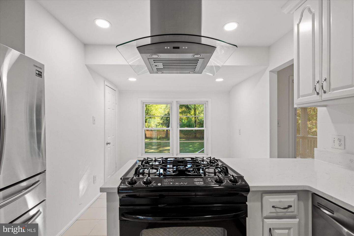 8531 MOUNT VERNON HWY, ALEXANDRIA, Virginia 22309, 5 Bedrooms Bedrooms, ,3 BathroomsBathrooms,Residential,For sale,8531 MOUNT VERNON HWY,VAFX2274124 MLS # VAFX2274124