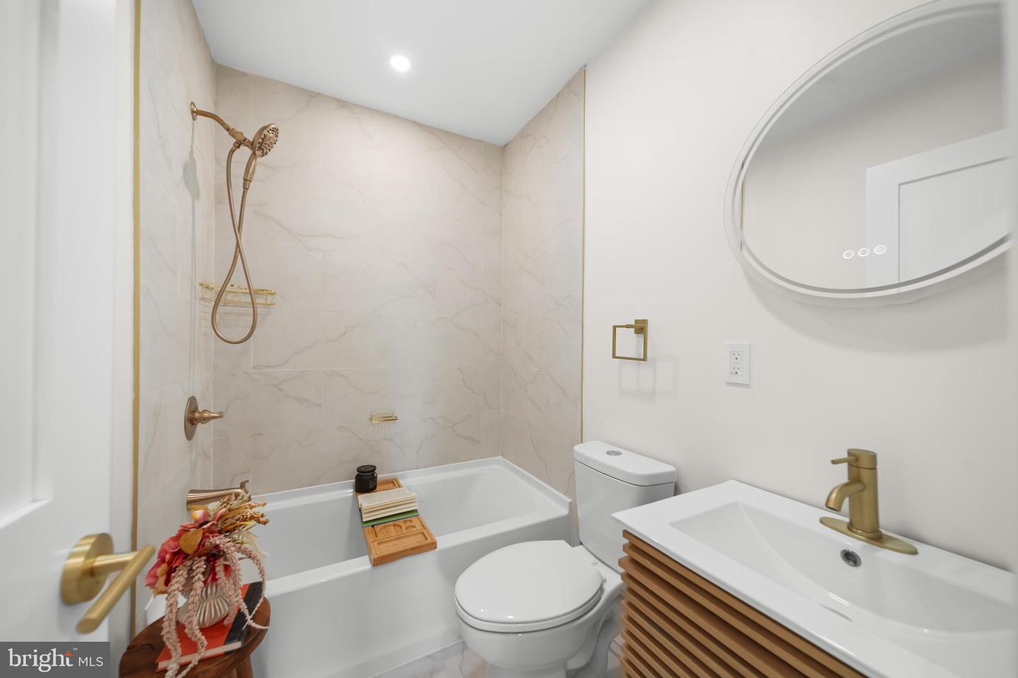 700 CHESAPEAKE ST SE, WASHINGTON, District Of Columbia 20032, 4 Bedrooms Bedrooms, ,2 BathroomsBathrooms,Residential,For sale,700 CHESAPEAKE ST SE,DCDC2226894 MLS # DCDC2226894