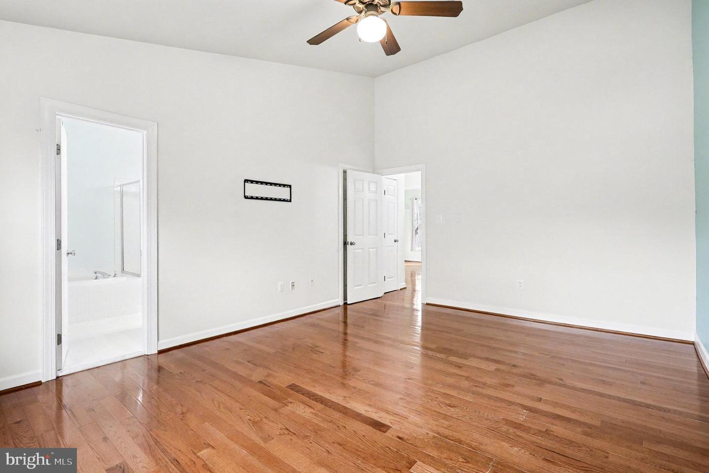 14719 WINTERFIELD CT, CENTREVILLE, Virginia 20120, 3 Bedrooms Bedrooms, ,2 BathroomsBathrooms,Residential,For sale,14719 WINTERFIELD CT,VAFX2274154 MLS # VAFX2274154