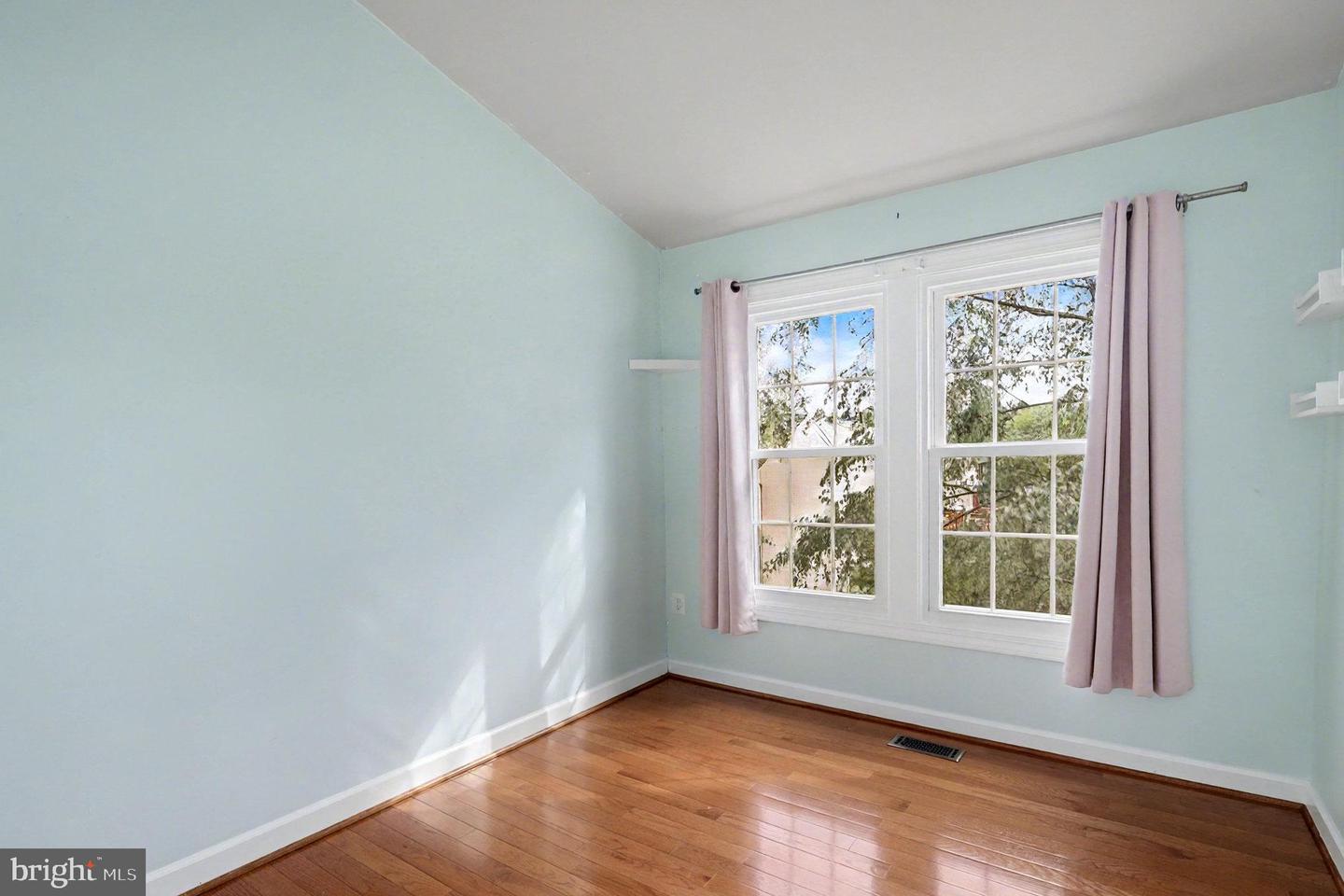 14719 WINTERFIELD CT, CENTREVILLE, Virginia 20120, 3 Bedrooms Bedrooms, ,2 BathroomsBathrooms,Residential,For sale,14719 WINTERFIELD CT,VAFX2274154 MLS # VAFX2274154