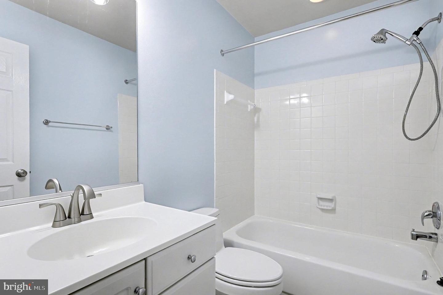 14719 WINTERFIELD CT, CENTREVILLE, Virginia 20120, 3 Bedrooms Bedrooms, ,2 BathroomsBathrooms,Residential,For sale,14719 WINTERFIELD CT,VAFX2274154 MLS # VAFX2274154