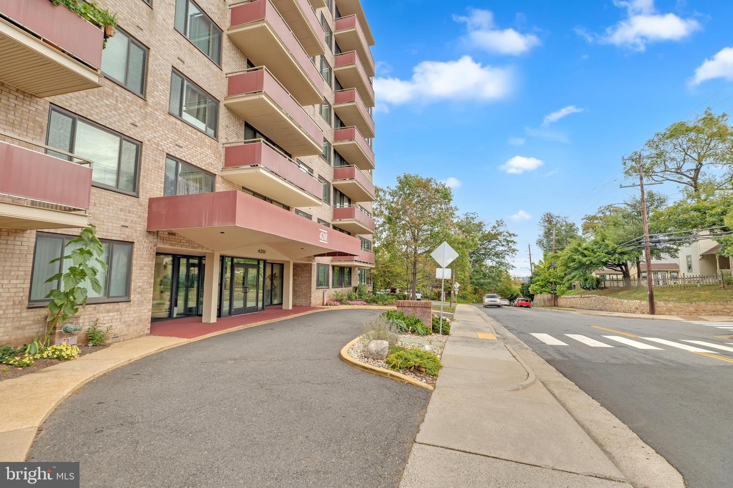 4201 CHERRY HILL RD #504, ARLINGTON, Virginia 22207, 1 Bedroom Bedrooms, ,1 BathroomBathrooms,Residential,For sale,4201 CHERRY HILL RD #504,VAAR2064866 MLS # VAAR2064866