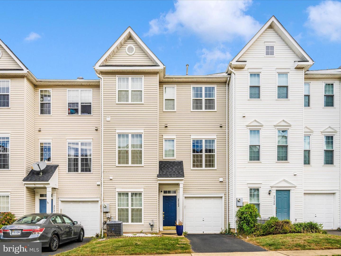 2522 LOGAN WOOD DR, HERNDON, Virginia 20171, 2 Bedrooms Bedrooms, ,2 BathroomsBathrooms,Residential,For sale,2522 LOGAN WOOD DR,VAFX2274168 MLS # VAFX2274168