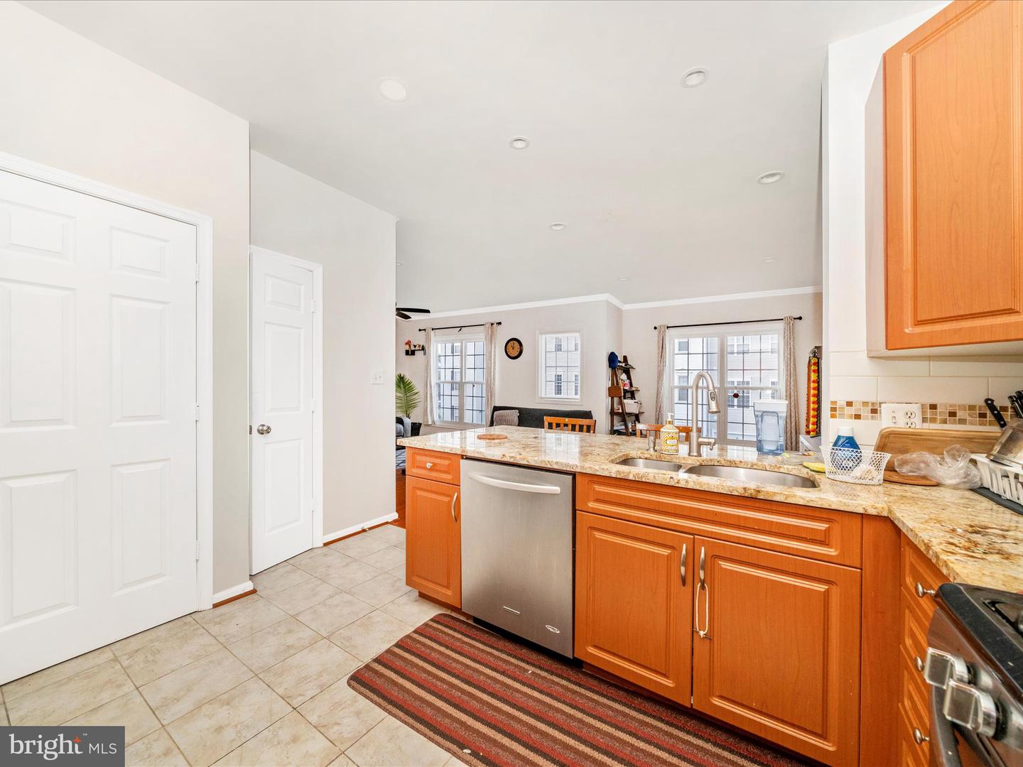 2522 LOGAN WOOD DR, HERNDON, Virginia 20171, 2 Bedrooms Bedrooms, ,2 BathroomsBathrooms,Residential,For sale,2522 LOGAN WOOD DR,VAFX2274168 MLS # VAFX2274168