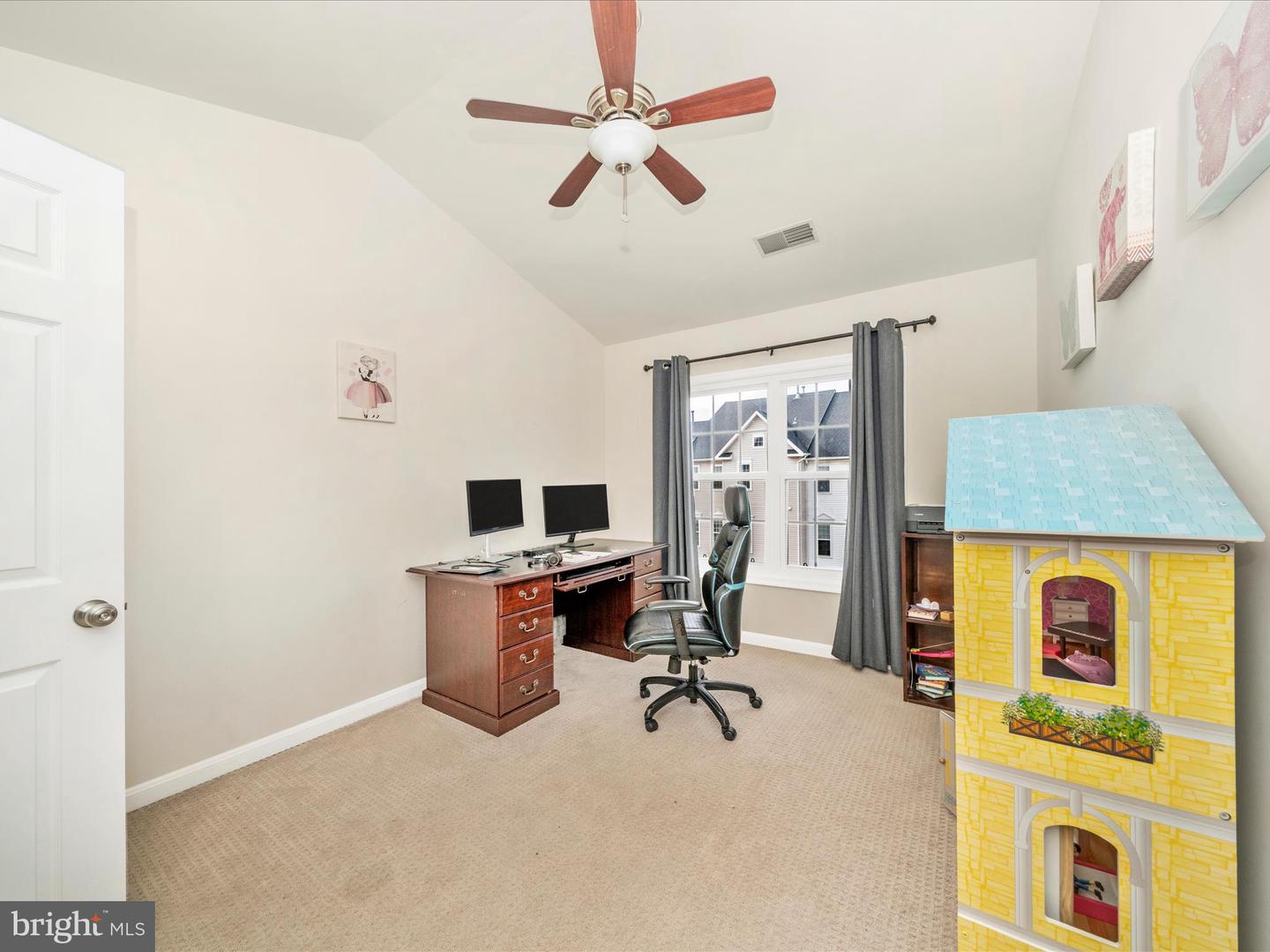 2522 LOGAN WOOD DR, HERNDON, Virginia 20171, 2 Bedrooms Bedrooms, ,2 BathroomsBathrooms,Residential,For sale,2522 LOGAN WOOD DR,VAFX2274168 MLS # VAFX2274168