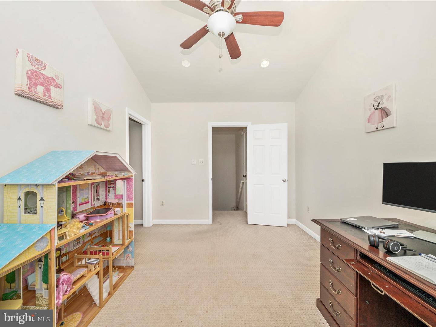 2522 LOGAN WOOD DR, HERNDON, Virginia 20171, 2 Bedrooms Bedrooms, ,2 BathroomsBathrooms,Residential,For sale,2522 LOGAN WOOD DR,VAFX2274168 MLS # VAFX2274168