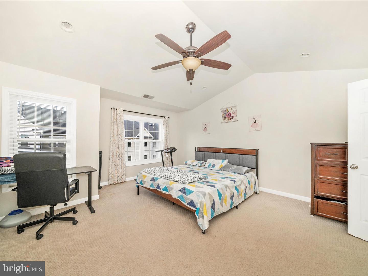 2522 LOGAN WOOD DR, HERNDON, Virginia 20171, 2 Bedrooms Bedrooms, ,2 BathroomsBathrooms,Residential,For sale,2522 LOGAN WOOD DR,VAFX2274168 MLS # VAFX2274168