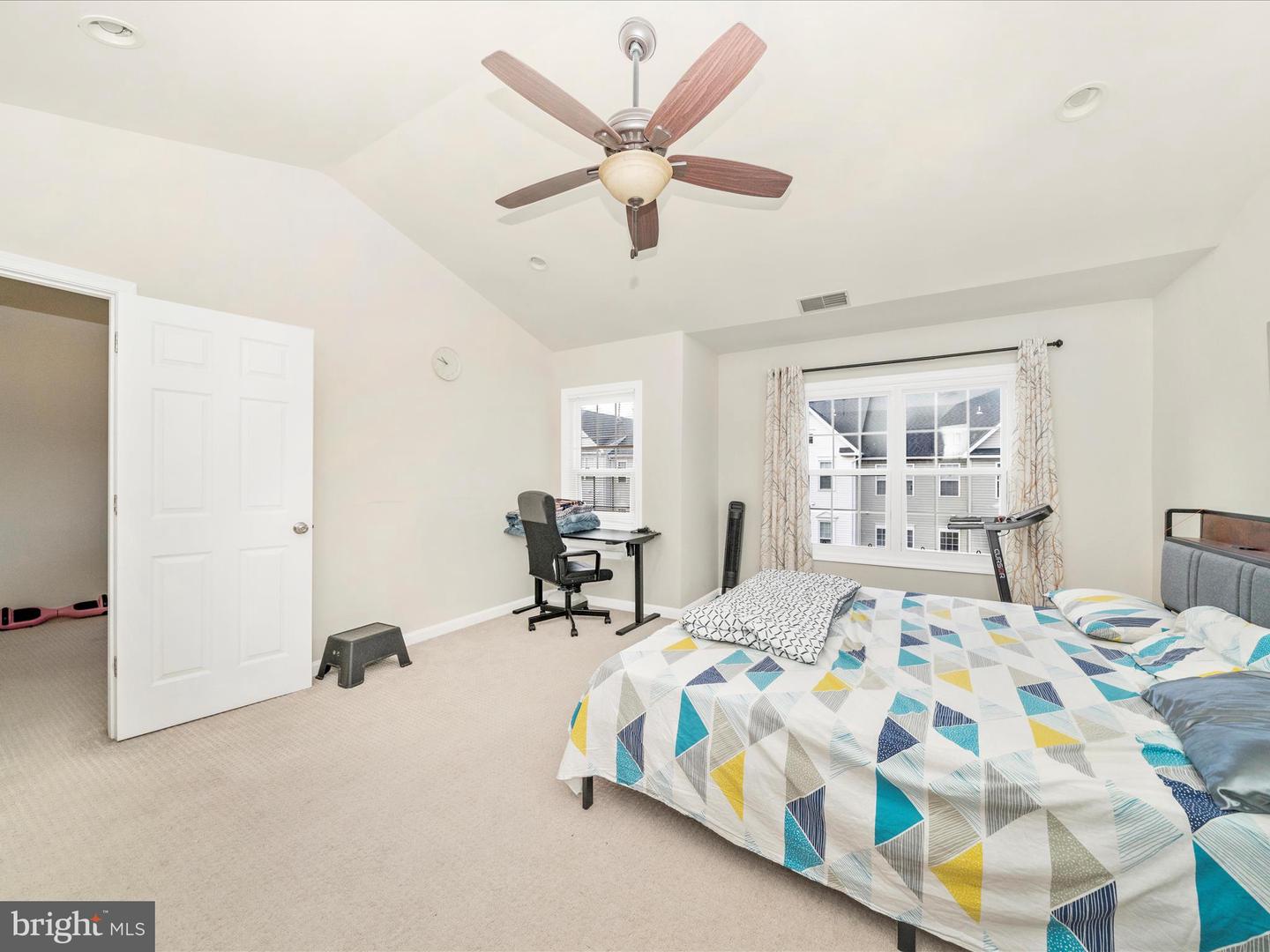 2522 LOGAN WOOD DR, HERNDON, Virginia 20171, 2 Bedrooms Bedrooms, ,2 BathroomsBathrooms,Residential,For sale,2522 LOGAN WOOD DR,VAFX2274168 MLS # VAFX2274168