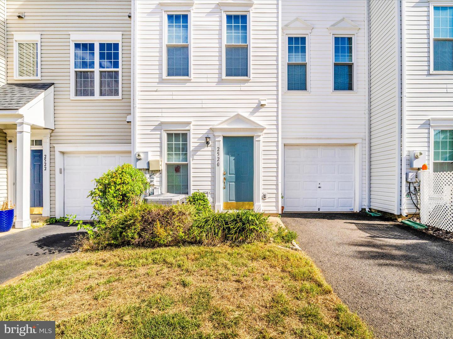 2522 LOGAN WOOD DR, HERNDON, Virginia 20171, 2 Bedrooms Bedrooms, ,2 BathroomsBathrooms,Residential,For sale,2522 LOGAN WOOD DR,VAFX2274168 MLS # VAFX2274168