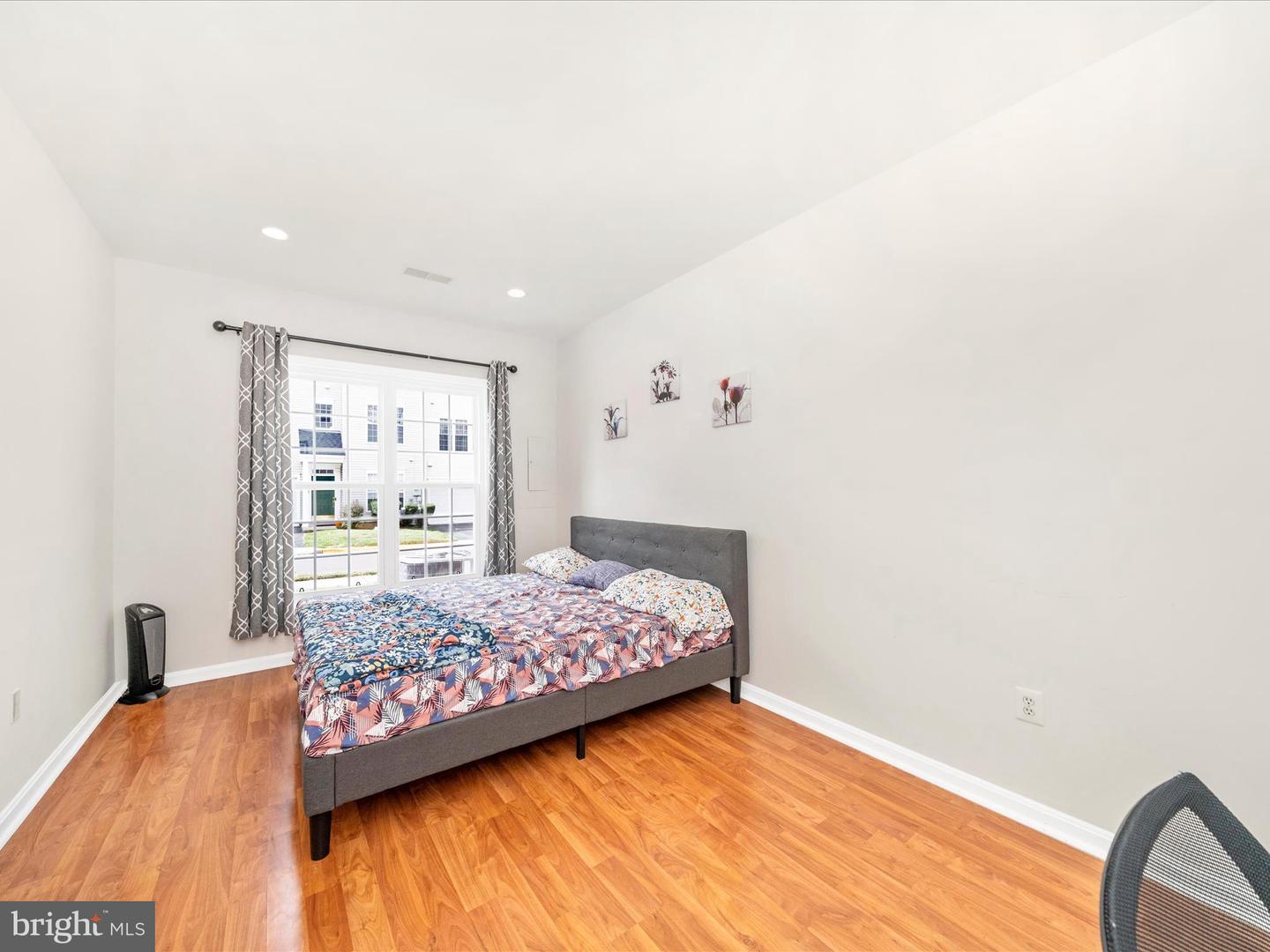 2522 LOGAN WOOD DR, HERNDON, Virginia 20171, 2 Bedrooms Bedrooms, ,2 BathroomsBathrooms,Residential,For sale,2522 LOGAN WOOD DR,VAFX2274168 MLS # VAFX2274168