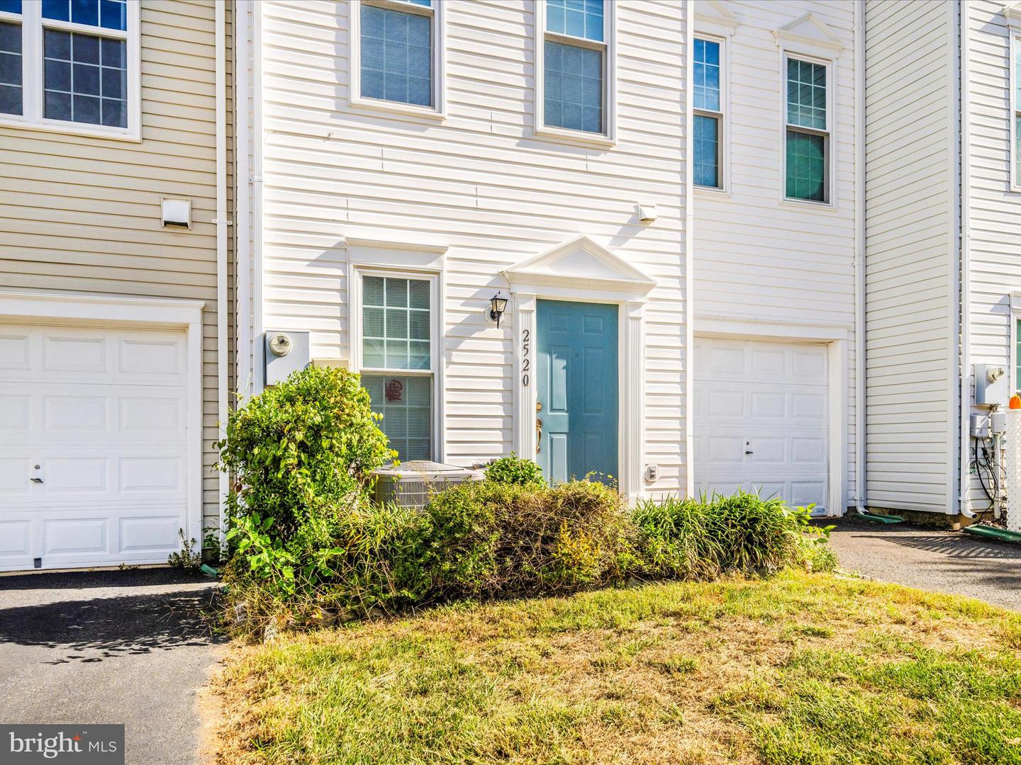2522 LOGAN WOOD DR, HERNDON, Virginia 20171, 2 Bedrooms Bedrooms, ,2 BathroomsBathrooms,Residential,For sale,2522 LOGAN WOOD DR,VAFX2274168 MLS # VAFX2274168