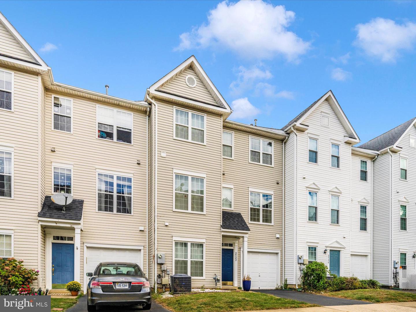 2522 LOGAN WOOD DR, HERNDON, Virginia 20171, 2 Bedrooms Bedrooms, ,2 BathroomsBathrooms,Residential,For sale,2522 LOGAN WOOD DR,VAFX2274168 MLS # VAFX2274168