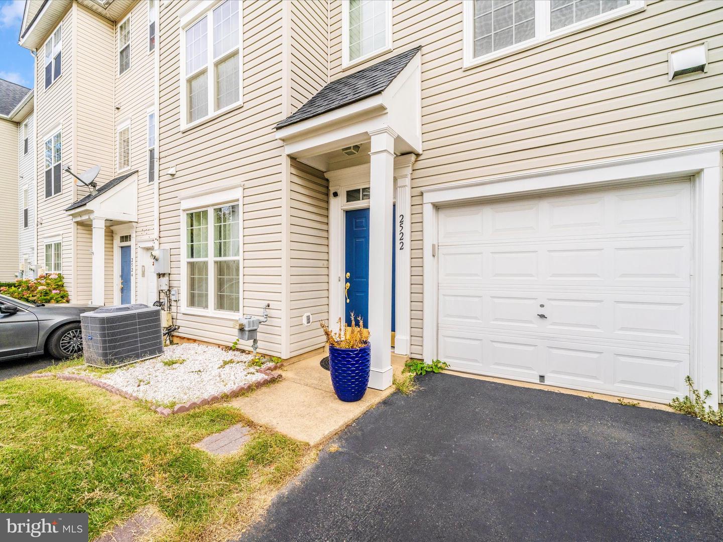 2522 LOGAN WOOD DR, HERNDON, Virginia 20171, 2 Bedrooms Bedrooms, ,2 BathroomsBathrooms,Residential,For sale,2522 LOGAN WOOD DR,VAFX2274168 MLS # VAFX2274168