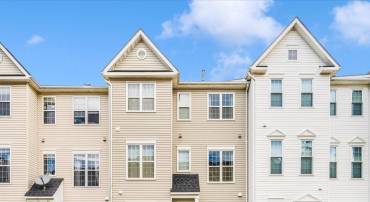 2522 LOGAN WOOD DR, HERNDON, Virginia 20171, 2 Bedrooms Bedrooms, ,2 BathroomsBathrooms,Residential,For sale,2522 LOGAN WOOD DR,VAFX2274168 MLS # VAFX2274168