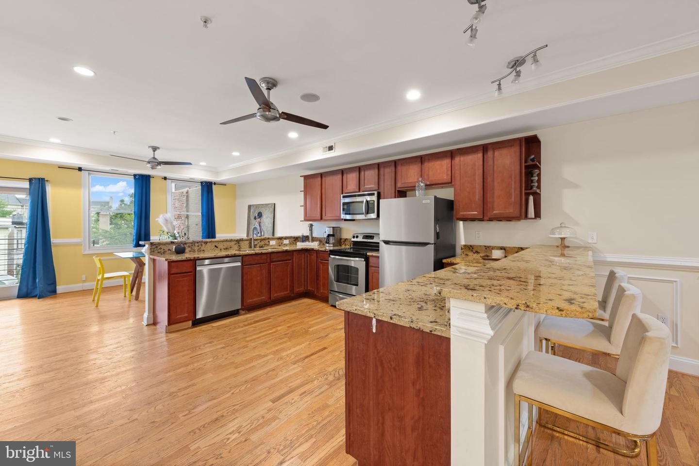 1645 NEW JERSEY AVE NW #2, WASHINGTON, District Of Columbia 20001, 3 Bedrooms Bedrooms, ,2 BathroomsBathrooms,Residential,For sale,1645 NEW JERSEY AVE NW #2,DCDC2226910 MLS # DCDC2226910