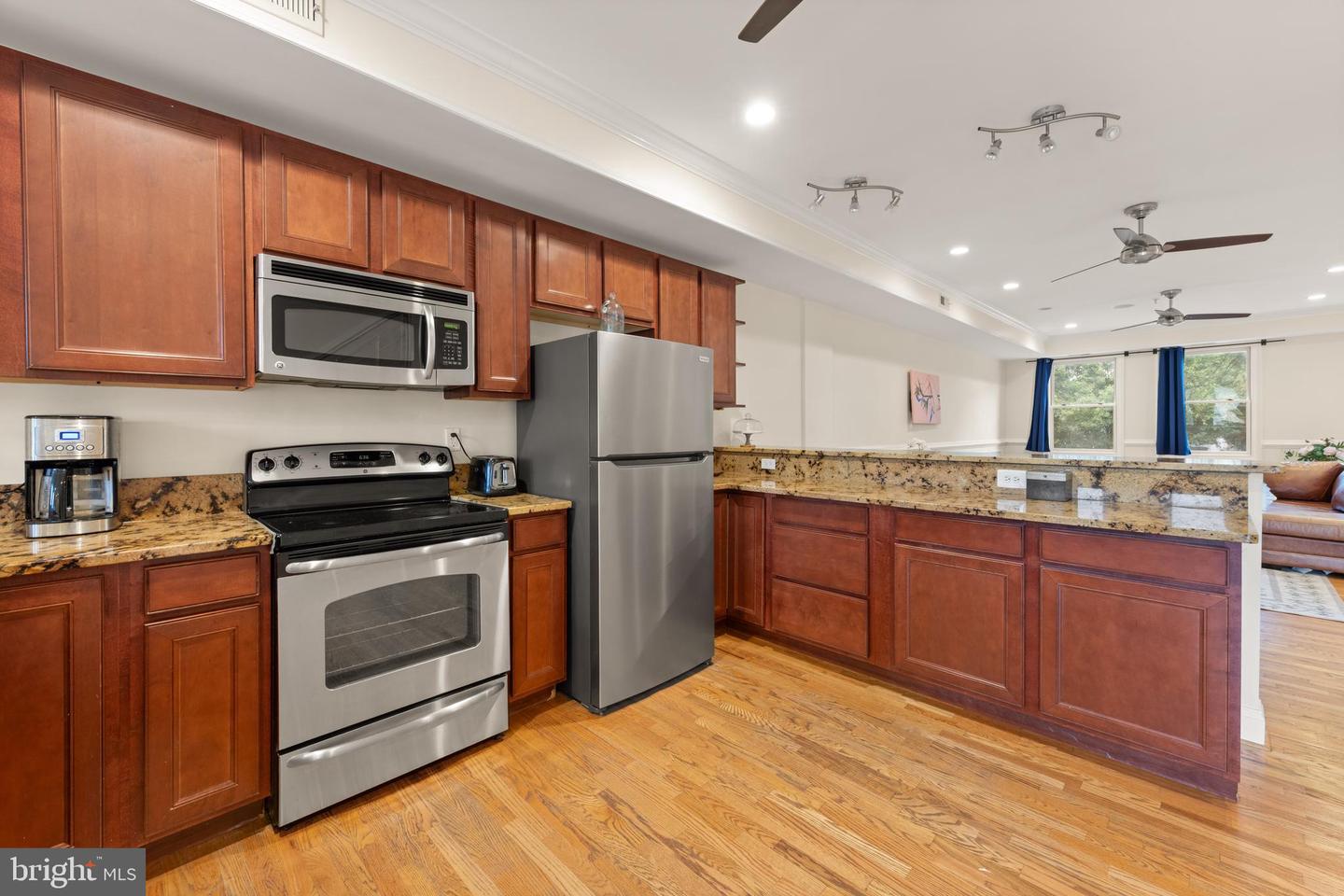1645 NEW JERSEY AVE NW #2, WASHINGTON, District Of Columbia 20001, 3 Bedrooms Bedrooms, ,2 BathroomsBathrooms,Residential,For sale,1645 NEW JERSEY AVE NW #2,DCDC2226910 MLS # DCDC2226910