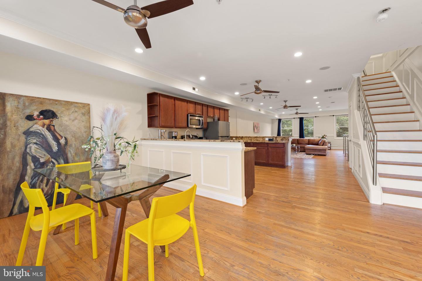 1645 NEW JERSEY AVE NW #2, WASHINGTON, District Of Columbia 20001, 3 Bedrooms Bedrooms, ,2 BathroomsBathrooms,Residential,For sale,1645 NEW JERSEY AVE NW #2,DCDC2226910 MLS # DCDC2226910