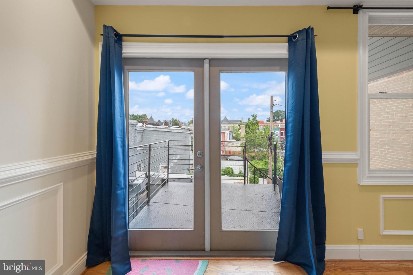 1645 NEW JERSEY AVE NW #2, WASHINGTON, District Of Columbia 20001, 3 Bedrooms Bedrooms, ,2 BathroomsBathrooms,Residential,For sale,1645 NEW JERSEY AVE NW #2,DCDC2226910 MLS # DCDC2226910