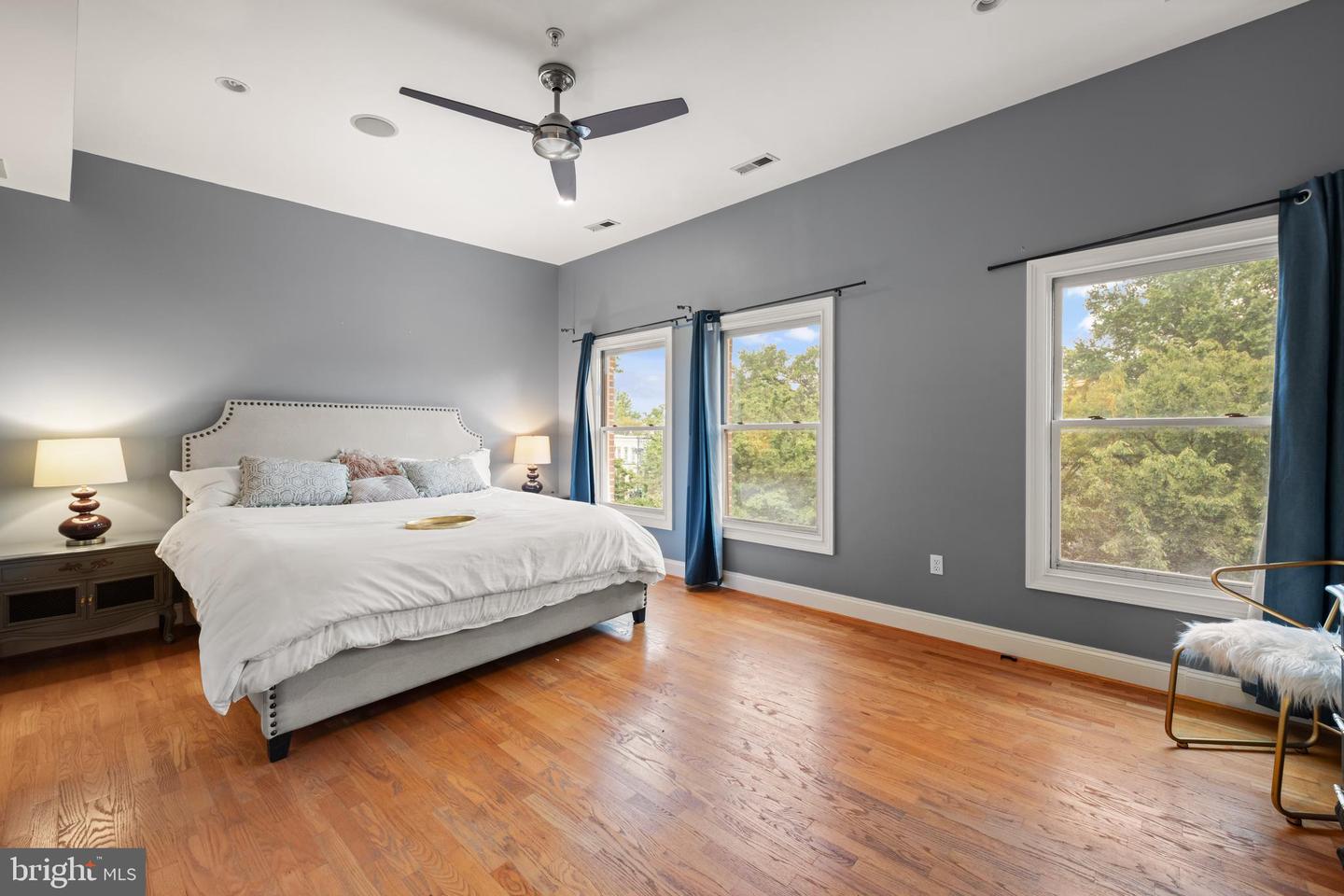 1645 NEW JERSEY AVE NW #2, WASHINGTON, District Of Columbia 20001, 3 Bedrooms Bedrooms, ,2 BathroomsBathrooms,Residential,For sale,1645 NEW JERSEY AVE NW #2,DCDC2226910 MLS # DCDC2226910