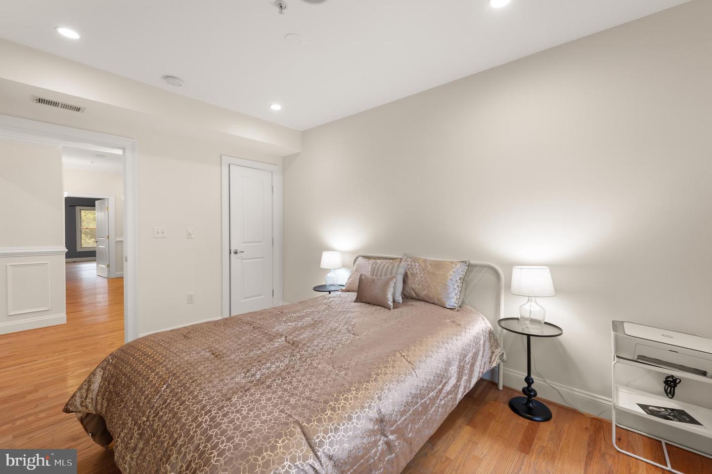 1645 NEW JERSEY AVE NW #2, WASHINGTON, District Of Columbia 20001, 3 Bedrooms Bedrooms, ,2 BathroomsBathrooms,Residential,For sale,1645 NEW JERSEY AVE NW #2,DCDC2226910 MLS # DCDC2226910