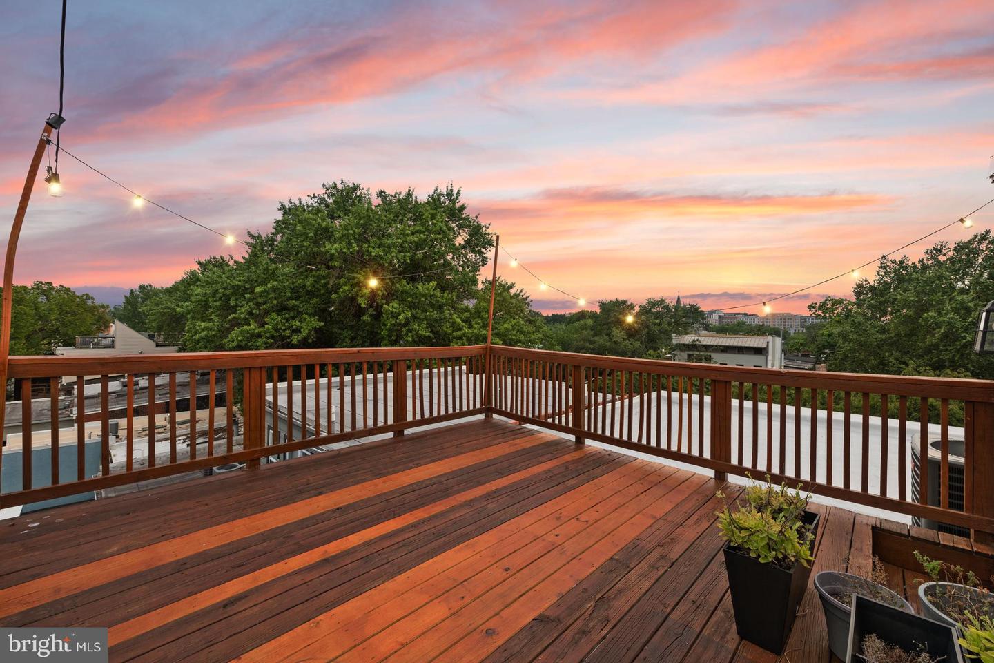 1645 NEW JERSEY AVE NW #2, WASHINGTON, District Of Columbia 20001, 3 Bedrooms Bedrooms, ,2 BathroomsBathrooms,Residential,For sale,1645 NEW JERSEY AVE NW #2,DCDC2226910 MLS # DCDC2226910