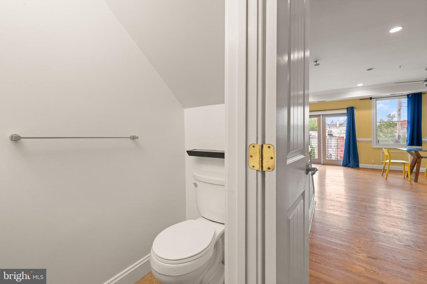 1645 NEW JERSEY AVE NW #2, WASHINGTON, District Of Columbia 20001, 3 Bedrooms Bedrooms, ,2 BathroomsBathrooms,Residential,For sale,1645 NEW JERSEY AVE NW #2,DCDC2226910 MLS # DCDC2226910