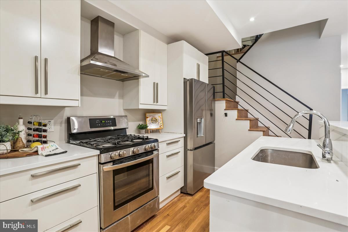 3222 NW 13TH ST NW #2, WASHINGTON, District Of Columbia 20010, 2 Bedrooms Bedrooms, 7 Rooms Rooms,3 BathroomsBathrooms,Residential,For sale,3222 NW 13TH ST NW #2,DCDC2226914 MLS # DCDC2226914