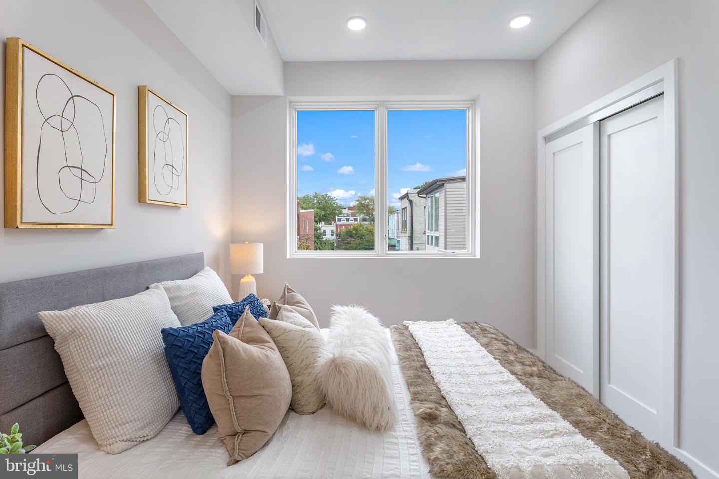 1516 EAST CAPITOL ST SE #2, WASHINGTON, District Of Columbia 20003, 1 Bedroom Bedrooms, ,1 BathroomBathrooms,Residential,For sale,1516 EAST CAPITOL ST SE #2,DCDC2226924 MLS # DCDC2226924