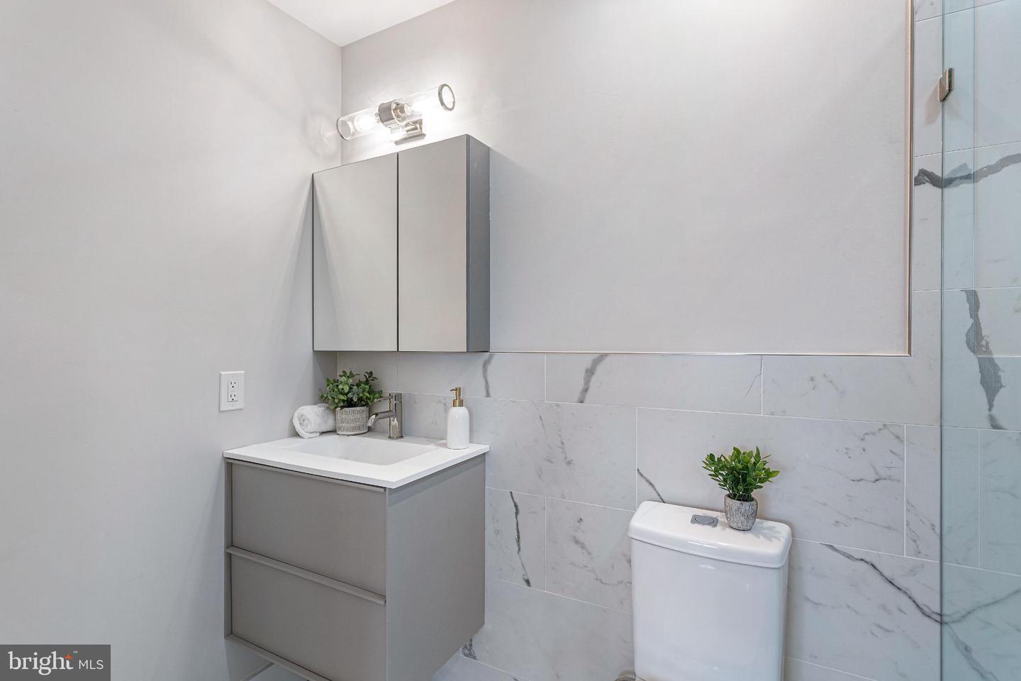1516 EAST CAPITOL ST SE #2, WASHINGTON, District Of Columbia 20003, 1 Bedroom Bedrooms, ,1 BathroomBathrooms,Residential,For sale,1516 EAST CAPITOL ST SE #2,DCDC2226924 MLS # DCDC2226924