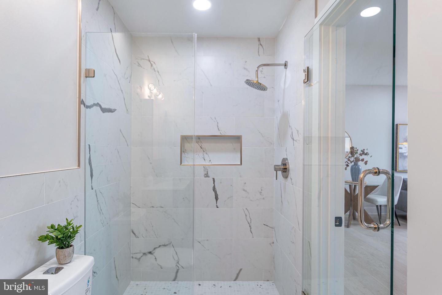 1516 EAST CAPITOL ST SE #10, WASHINGTON, District Of Columbia 20003, 1 Bedroom Bedrooms, ,1 BathroomBathrooms,Residential,For sale,1516 EAST CAPITOL ST SE #10,DCDC2226930 MLS # DCDC2226930