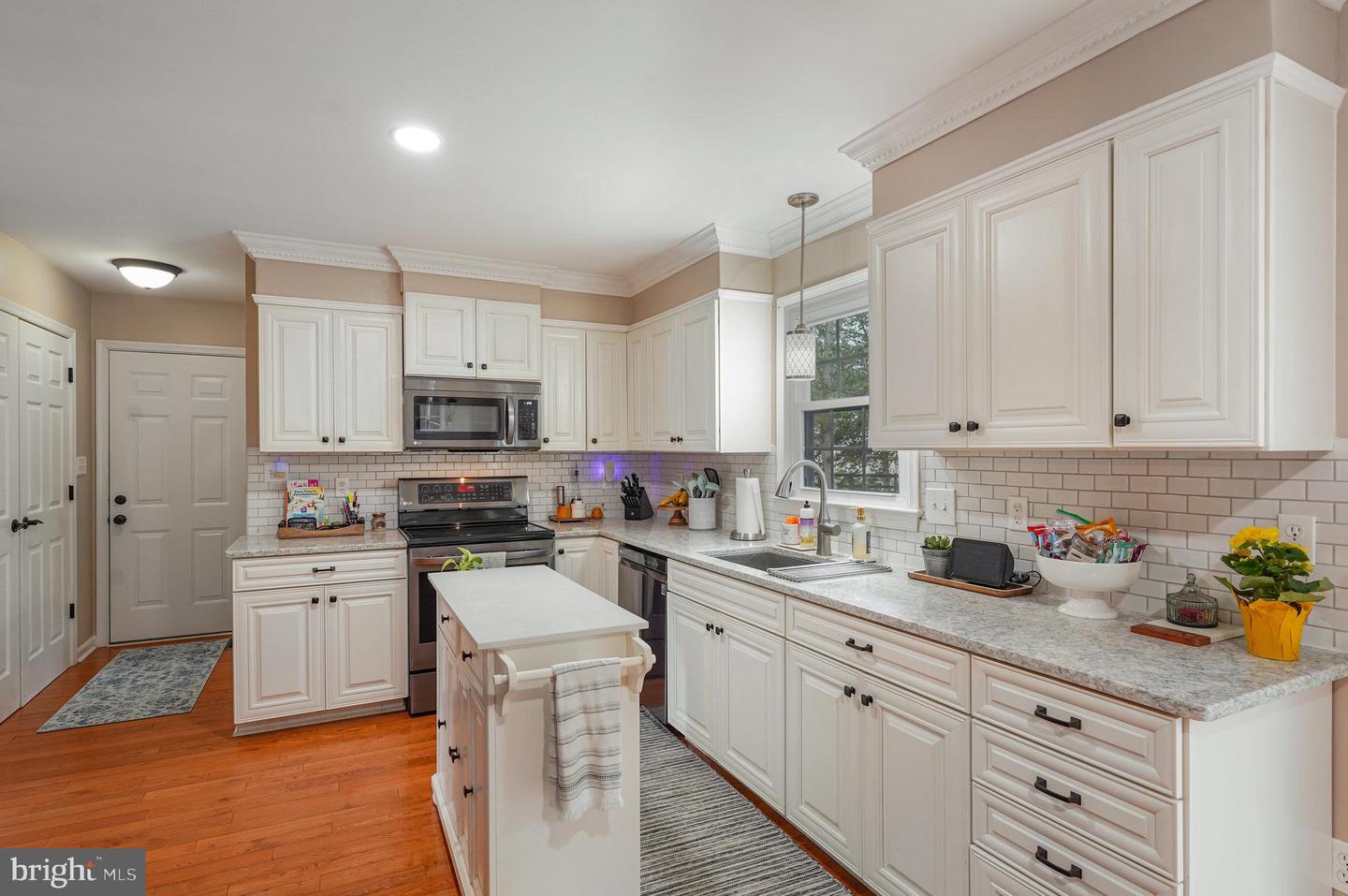 9811 ELM ST, FREDERICKSBURG, Virginia 22407, 3 Bedrooms Bedrooms, ,2 BathroomsBathrooms,Residential,For sale,9811 ELM ST,VASP2036890 MLS # VASP2036890