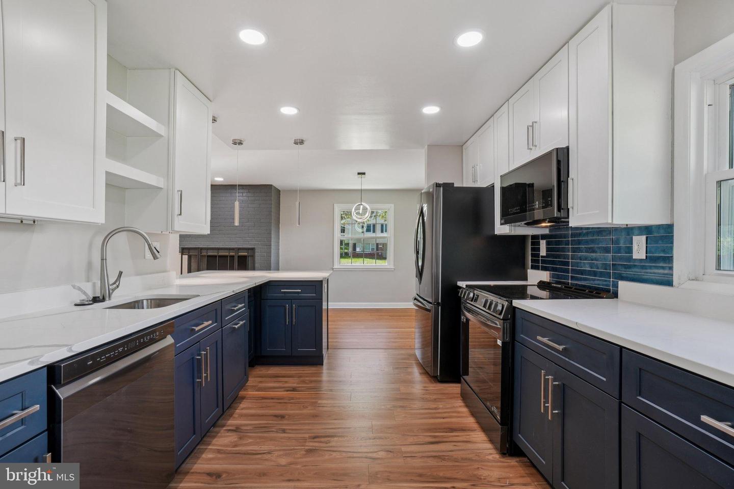 5953 LOWELL AVE, ALEXANDRIA, Virginia 22312, 4 Bedrooms Bedrooms, 11 Rooms Rooms,3 BathroomsBathrooms,Residential,For sale,5953 LOWELL AVE,VAAX2050780 MLS # VAAX2050780