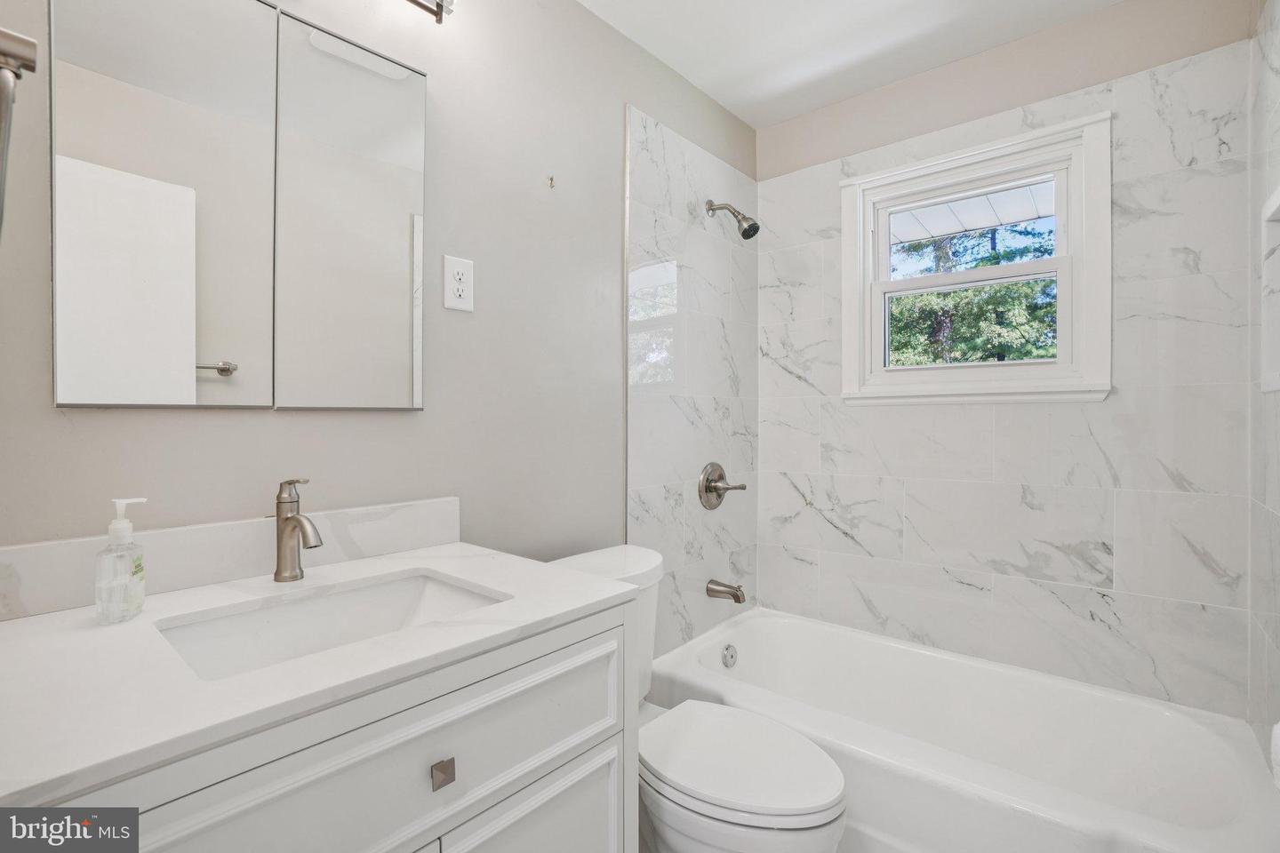 5953 LOWELL AVE, ALEXANDRIA, Virginia 22312, 4 Bedrooms Bedrooms, 11 Rooms Rooms,3 BathroomsBathrooms,Residential,For sale,5953 LOWELL AVE,VAAX2050780 MLS # VAAX2050780