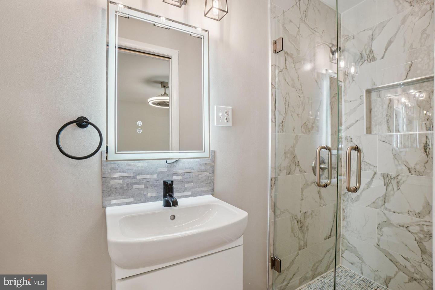 5953 LOWELL AVE, ALEXANDRIA, Virginia 22312, 4 Bedrooms Bedrooms, 11 Rooms Rooms,3 BathroomsBathrooms,Residential,For sale,5953 LOWELL AVE,VAAX2050780 MLS # VAAX2050780