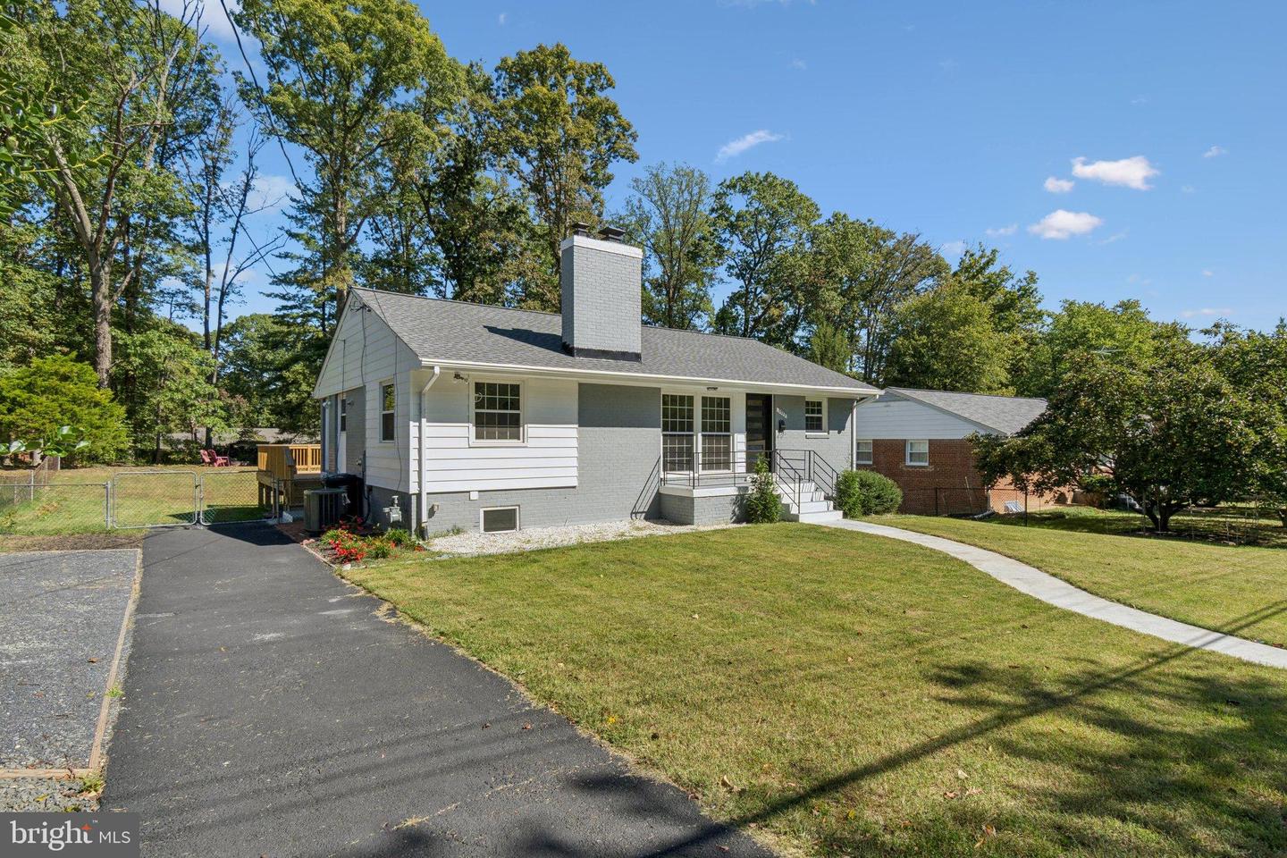 5953 LOWELL AVE, ALEXANDRIA, Virginia 22312, 4 Bedrooms Bedrooms, 11 Rooms Rooms,3 BathroomsBathrooms,Residential,For sale,5953 LOWELL AVE,VAAX2050780 MLS # VAAX2050780