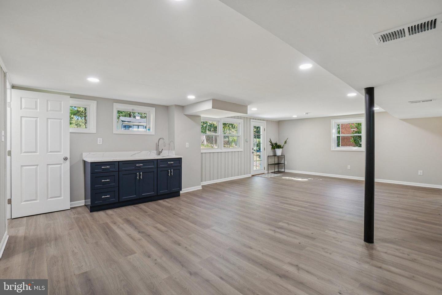 5953 LOWELL AVE, ALEXANDRIA, Virginia 22312, 4 Bedrooms Bedrooms, 11 Rooms Rooms,3 BathroomsBathrooms,Residential,For sale,5953 LOWELL AVE,VAAX2050780 MLS # VAAX2050780