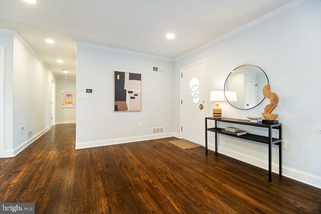 3100 N GLEBE RD, ARLINGTON, Virginia 22207, 7 Bedrooms Bedrooms, ,6 BathroomsBathrooms,Residential,For sale,3100 N GLEBE RD,VAAR2064890 MLS # VAAR2064890