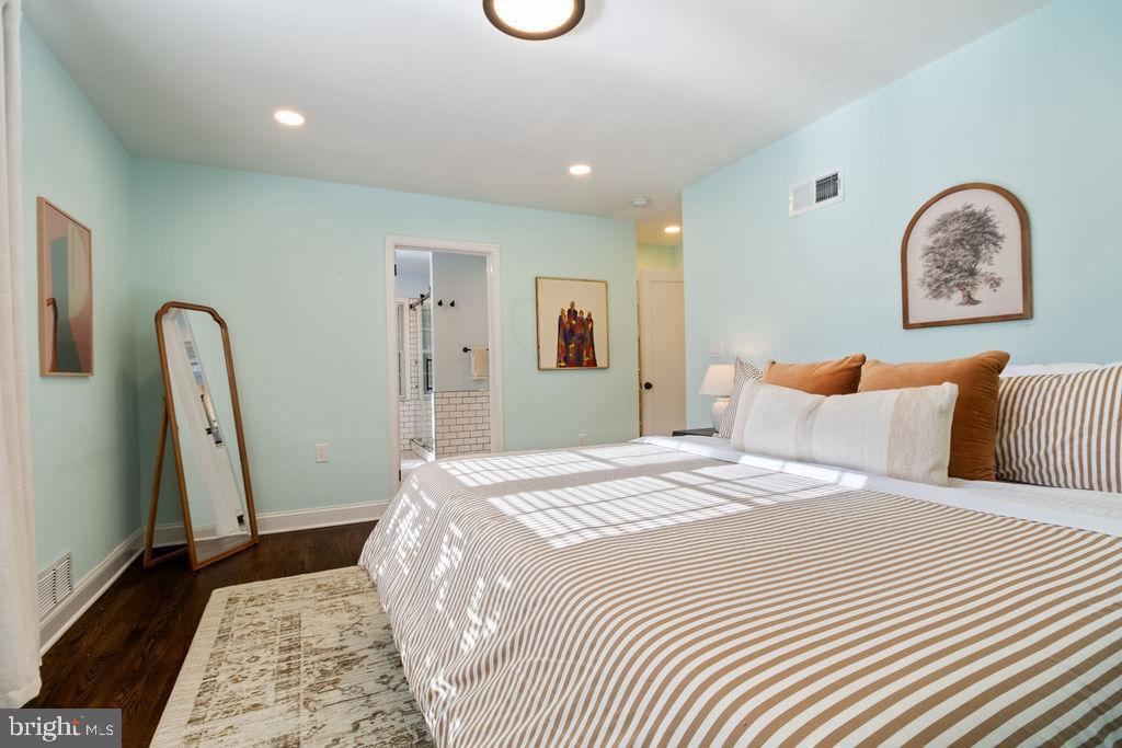 3100 N GLEBE RD, ARLINGTON, Virginia 22207, 7 Bedrooms Bedrooms, ,6 BathroomsBathrooms,Residential,For sale,3100 N GLEBE RD,VAAR2064890 MLS # VAAR2064890