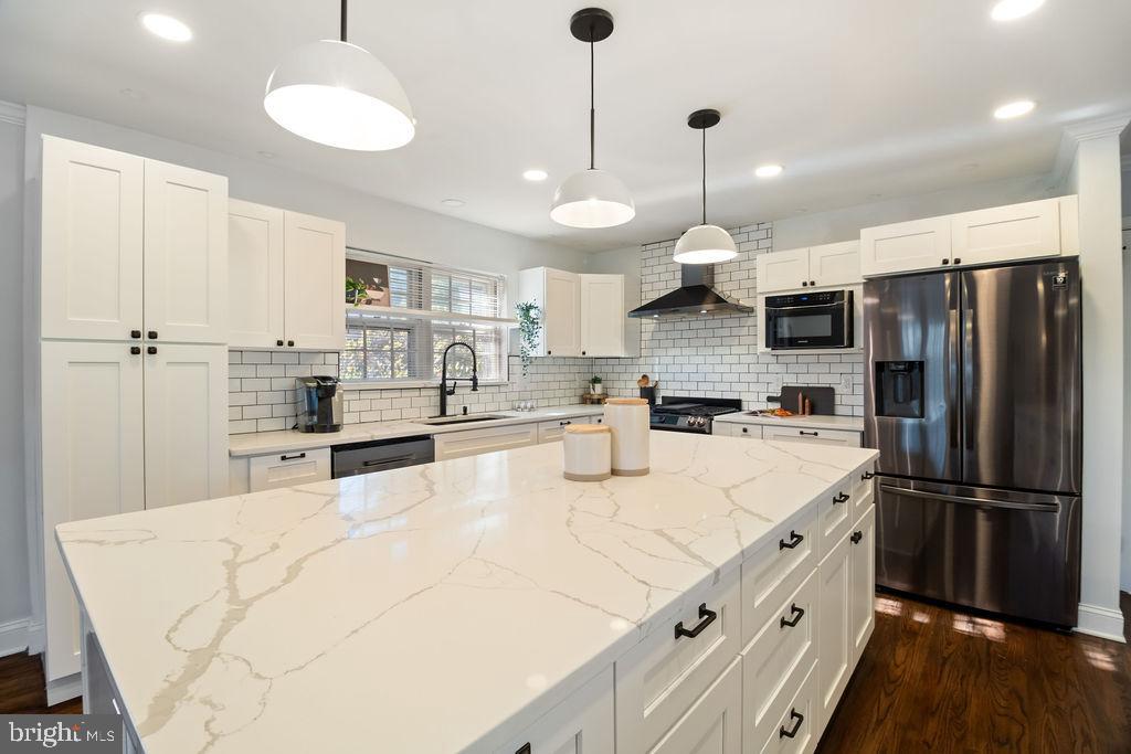 3100 N GLEBE RD, ARLINGTON, Virginia 22207, 7 Bedrooms Bedrooms, ,6 BathroomsBathrooms,Residential,For sale,3100 N GLEBE RD,VAAR2064890 MLS # VAAR2064890